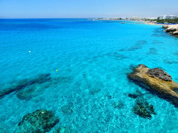 kayalık sahil peyzaj Akdeniz deniz Kıbrıs Adası 