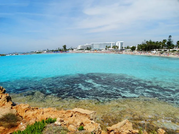 plaj sahil peyzaj Akdeniz deniz Kıbrıs Adası 