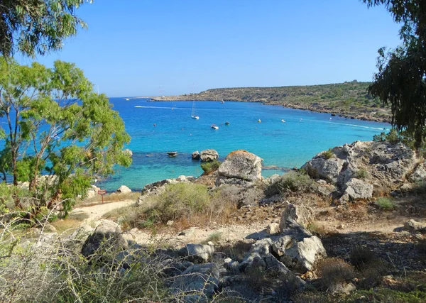 plaj sahil peyzaj Akdeniz deniz Kıbrıs Adası 