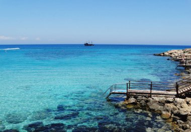 plaj sahil peyzaj Akdeniz deniz Kıbrıs Adası 