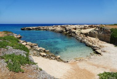 plaj sahil peyzaj Akdeniz deniz Kıbrıs Adası 