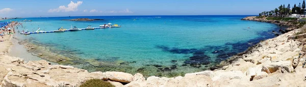 Panorama plaj sahil peyzaj Akdeniz deniz Kıbrıs Adası 