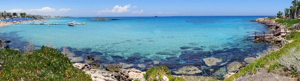 Panorama plaj sahil peyzaj Akdeniz deniz Kıbrıs Adası 