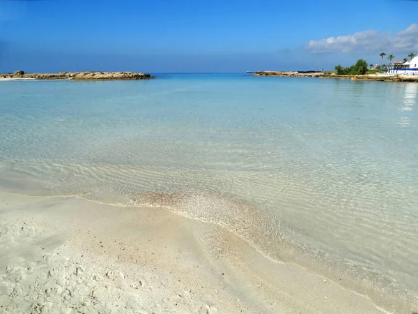 plaj sahil peyzaj Akdeniz deniz Kıbrıs Adası 