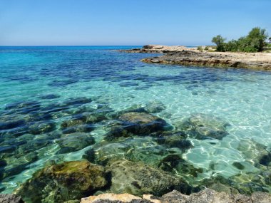 kayalık sahil peyzaj Akdeniz deniz Kıbrıs Adası 