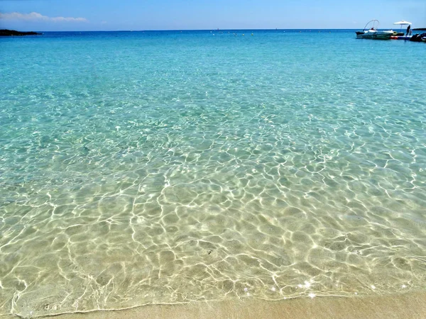 Παραλία Ακτή τοπίο νησί της Κύπρου στη Μεσόγειο — Φωτογραφία Αρχείου