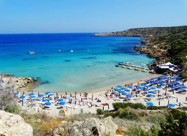 plaj sahil peyzaj Akdeniz deniz Kıbrıs Adası 