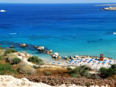 plaj sahil peyzaj Akdeniz deniz Kıbrıs Adası 