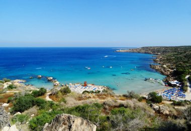 plaj sahil peyzaj Akdeniz deniz Kıbrıs Adası 