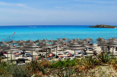 plaj sahil peyzaj Akdeniz deniz Kıbrıs Adası 