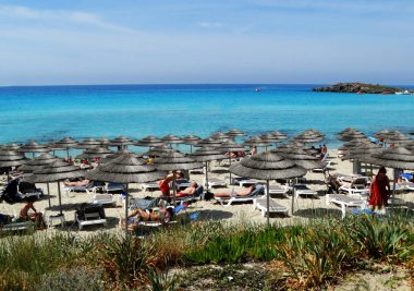 plaj sahil peyzaj Akdeniz deniz Kıbrıs Adası 