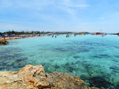 plaj sahil peyzaj Akdeniz deniz Kıbrıs Adası 