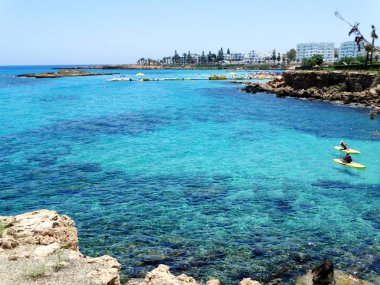 plaj sahil peyzaj Akdeniz deniz Kıbrıs Adası 