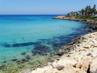 plaj sahil peyzaj Akdeniz deniz Kıbrıs Adası 