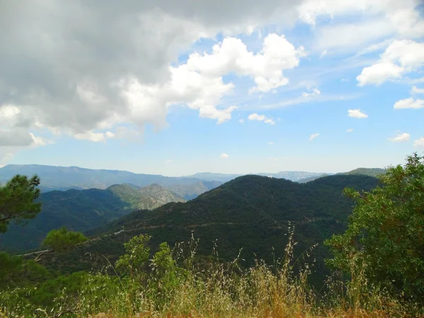 Góry troodos krajobraz wyspy Cypr morze — Zdjęcie stockowe