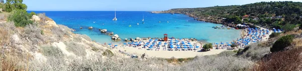 Panorama spiaggia costa paesaggio Mar Mediterraneo Cipro Isola — Foto Stock