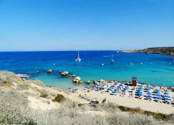 plaj sahil peyzaj Akdeniz deniz Kıbrıs Adası 