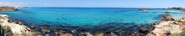 Panorama beach kusten liggande Medelhavet Cypern ö — Stockfoto