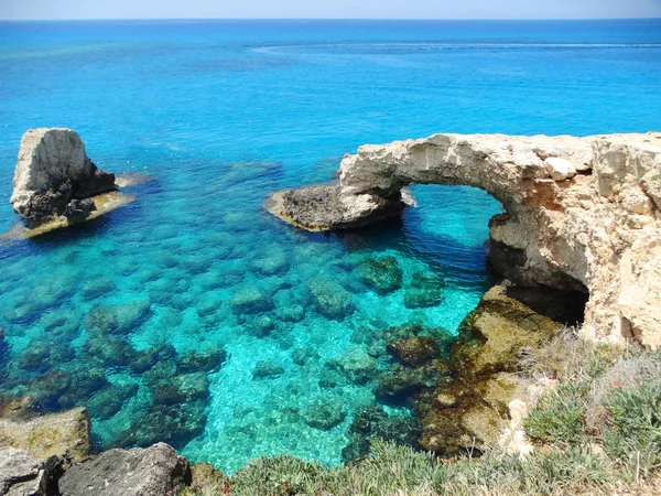 Côte rocheuse paysage mer Méditerranée Chypre île — Photo