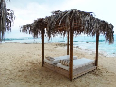 plaj sahil peyzaj Akdeniz deniz Kıbrıs Adası 