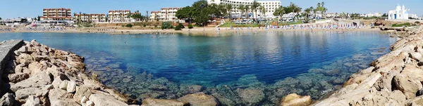 Panorama beach kusten liggande Medelhavet Cypern ö — Stockfoto