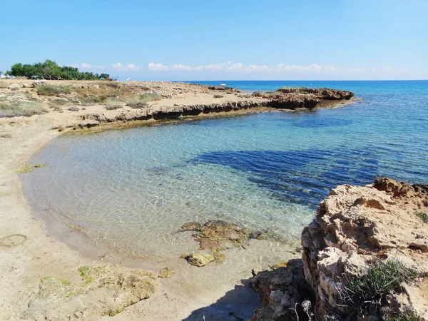 Strand kust landschap Middellandse Zee Cyprus island — Stockfoto