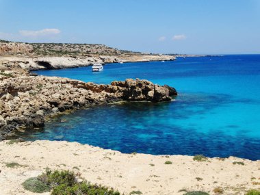 kayalık sahil peyzaj Akdeniz deniz Kıbrıs Adası 