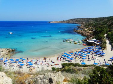 plaj sahil peyzaj Akdeniz deniz Kıbrıs Adası 