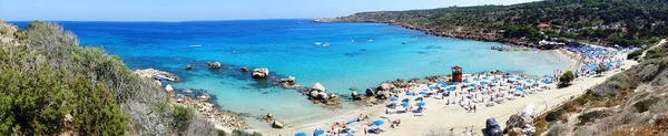 Panorama praia costa paisagem Mediterrâneo mar Chipre ilha — Fotografia de Stock