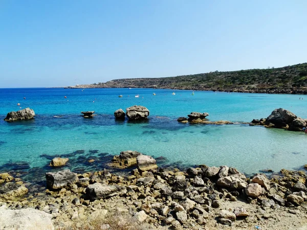 plaj sahil peyzaj Akdeniz deniz Kıbrıs Adası 