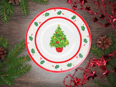 Noel tablo yer ayarını Çamın dalları ve dekorasyon