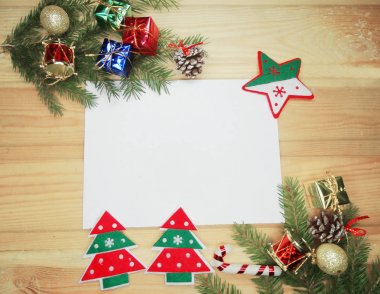 kopya alanı ve dekorasyon için santa Noel tebrik kartı