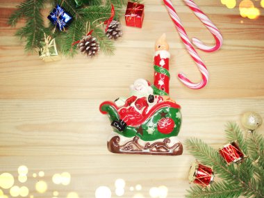 Ahşap arka plan christmas dekorasyon kompozisyonu