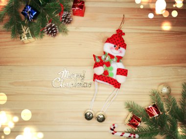 Ahşap arka plan christmas dekorasyon kompozisyonu
