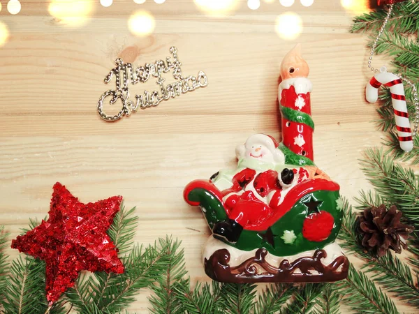 木製の背景をクリスマスの装飾とコピー スペース — ストック写真