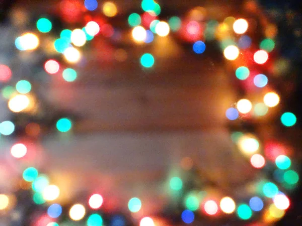 Абстрактный фон мягкие размытые рождественские огни гирлянды — стоковое фото