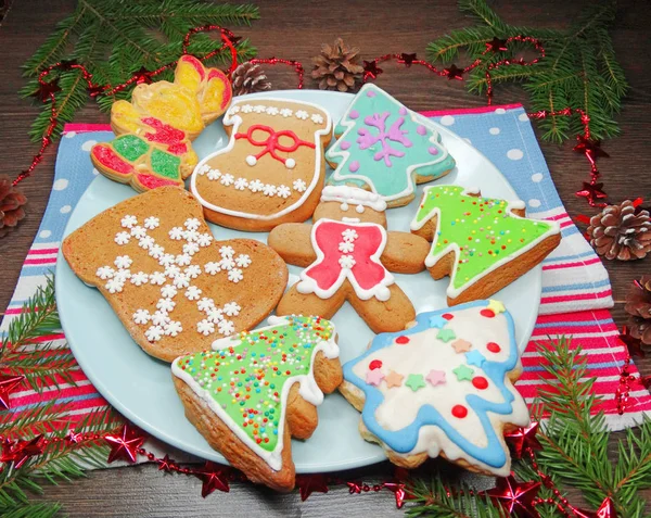 Christmas cookies gingerbread and decoration on wooden backgroun — Stock Photo, Image