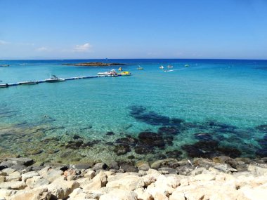 plaj sahil peyzaj Akdeniz deniz Kıbrıs Adası 
