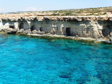 kayalık sahil peyzaj Akdeniz deniz Kıbrıs Adası 