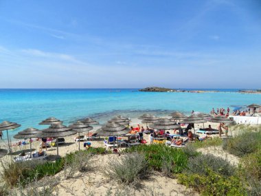 plaj sahil peyzaj Akdeniz deniz Kıbrıs Adası 