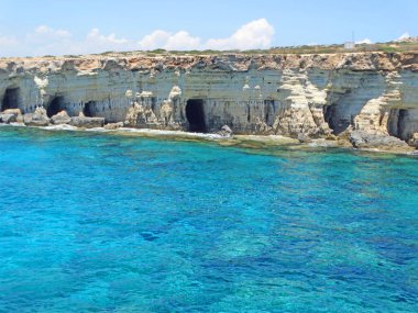 kayalık sahil peyzaj Akdeniz deniz Kıbrıs Adası 