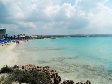 plaj sahil peyzaj Akdeniz deniz Kıbrıs Adası 