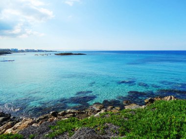 plaj sahil peyzaj Akdeniz deniz Kıbrıs Adası 
