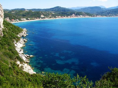 mavi lagün sahil peyzaj Ionian sea Corfu adasında 