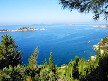 mavi lagün sahil peyzaj Ionian sea Corfu adasında 