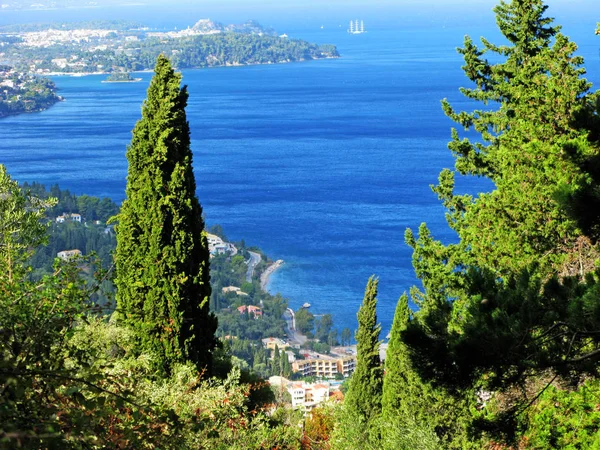 Küstenlandschaft ionisches Meer auf der Insel Korfu — Stockfoto