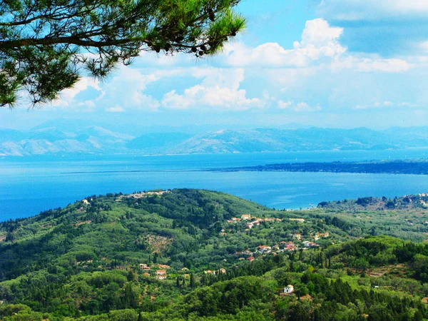 Mavi lagün sahil peyzaj Ionian sea Corfu adasında — Stok fotoğraf