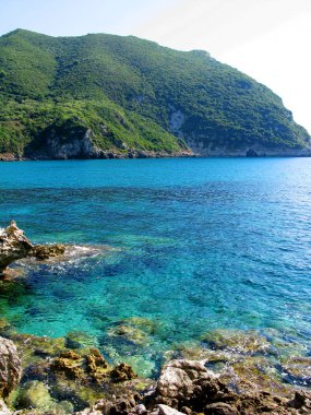 mavi lagün sahil peyzaj Ionian sea Corfu adasında 