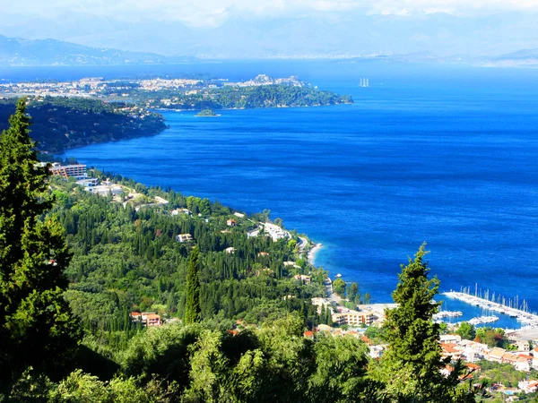 Blaue Lagunenküste Landschaft ionisches Meer auf Korfu Insel — Stockfoto