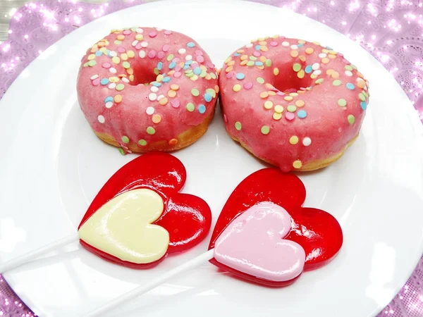 발렌타인 초콜릿 도넛 마음 사탕 및 선물 상자 — 스톡 사진